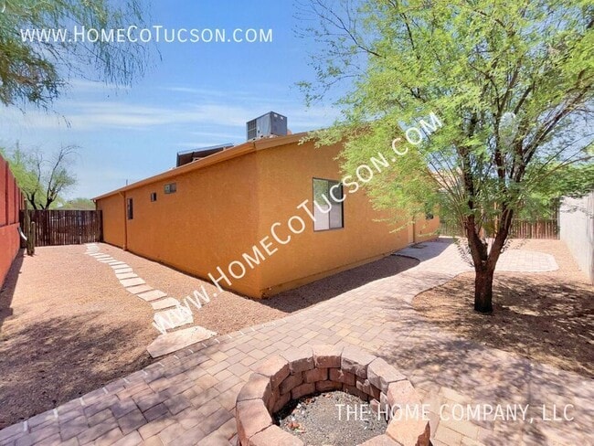 Building Photo - 428 E Geronimo Bluff Loop