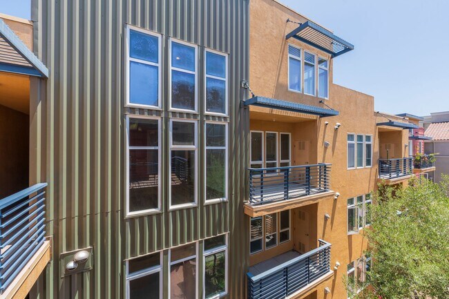 Building Photo - Glencoe Avenue (4050)