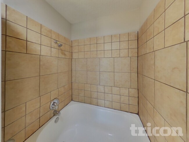 Building Photo - 10223 Canton Fld Dr