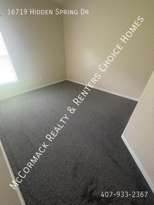 Building Photo - 16719 Hidden Spring Dr