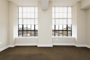 Building Photo - 600 N Broad St