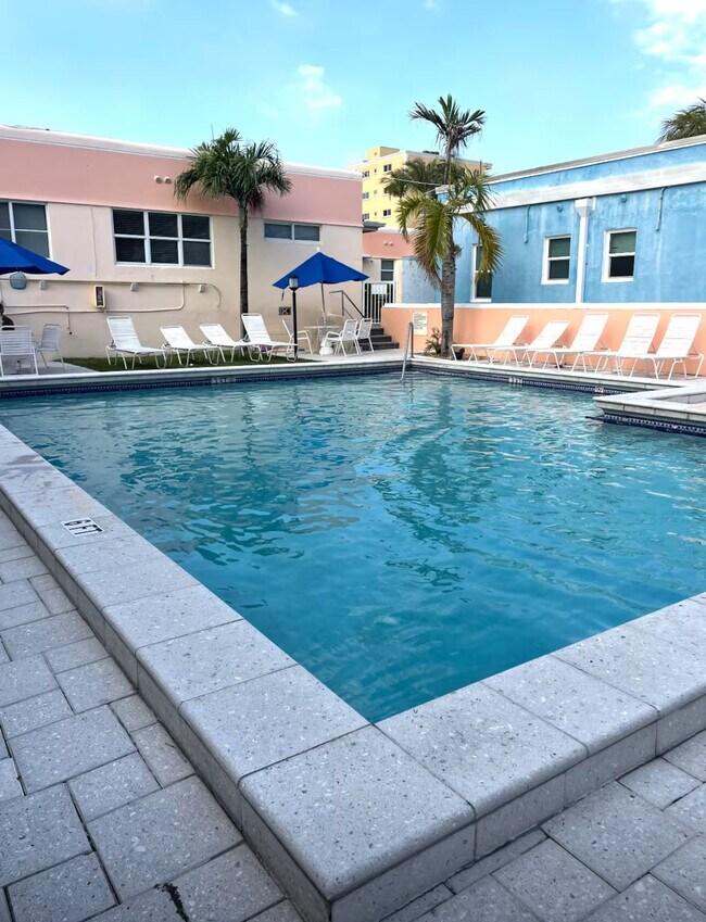 Building Photo - 1775 N Ocean Dr