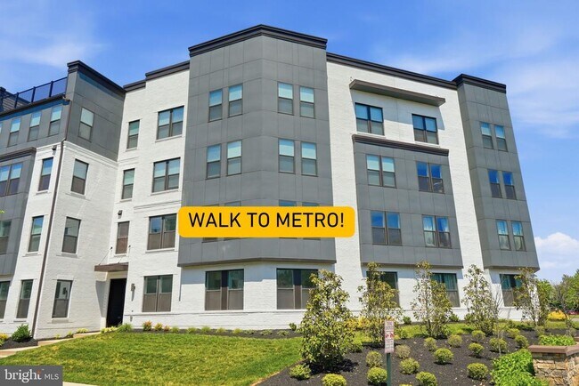 Building Photo - 43830 Middleway Ter