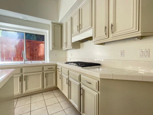 Building Photo - 1780 Blackbird Cir