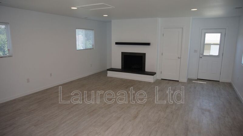 Building Photo - 1800 S Cook St