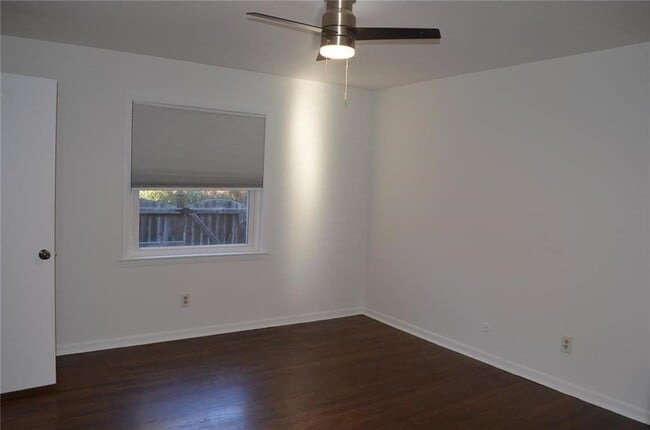 Building Photo - 3510 Roswell Rd