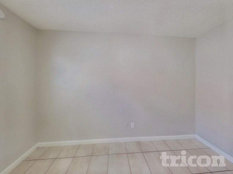 Building Photo - 417 Filmore Dr