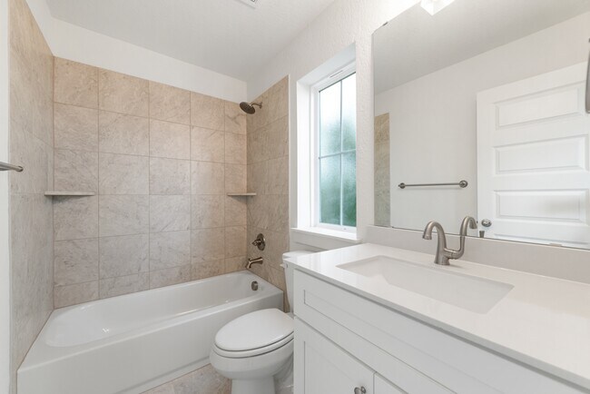 Building Photo - 1226 Elm Ct