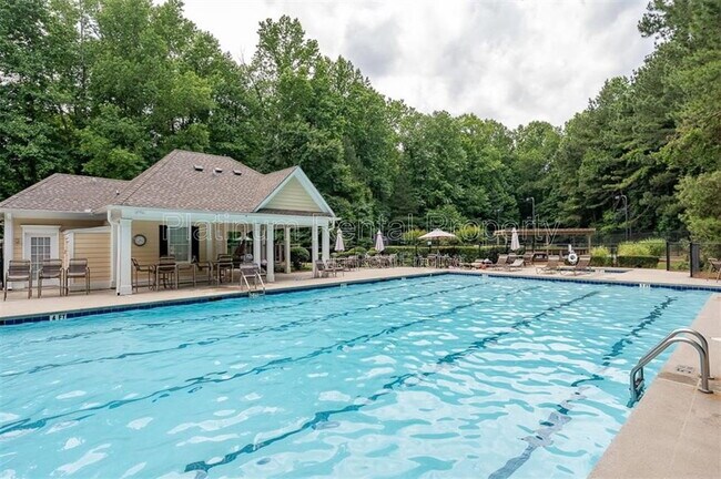 Building Photo - 7115 Red Fox Ln