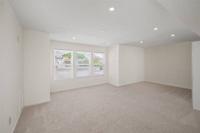 Building Photo - 9417 Bassoon Dr