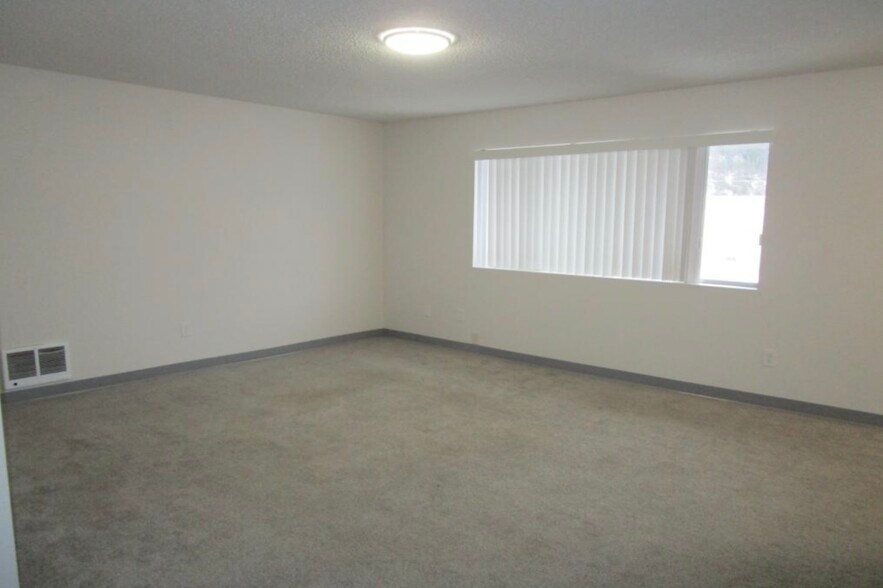 Building Photo - 511 W Brown Ave