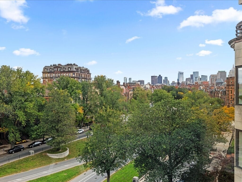 Building Photo - 391 Commonwealth Ave