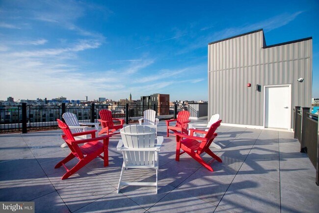 Building Photo - 1325 N Lee St
