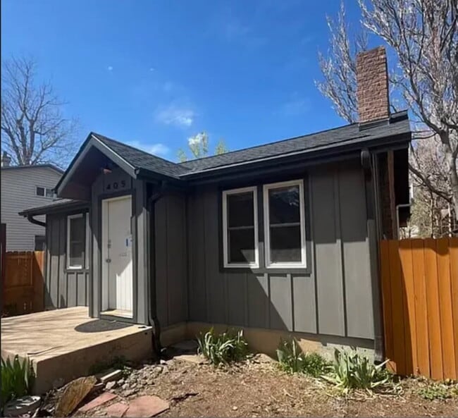 Building Photo - Beautiful Single Family Home Available Now!