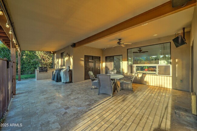 Building Photo - 6502 N 81st Pl