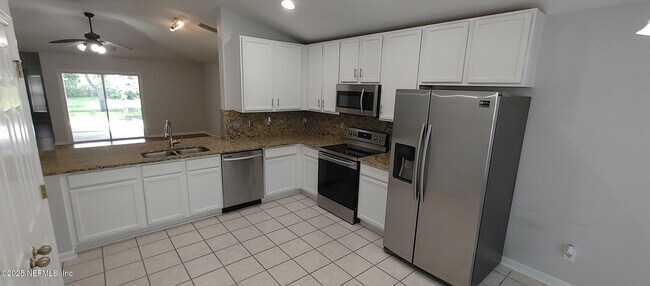 Building Photo - 1035 Beckingham Dr