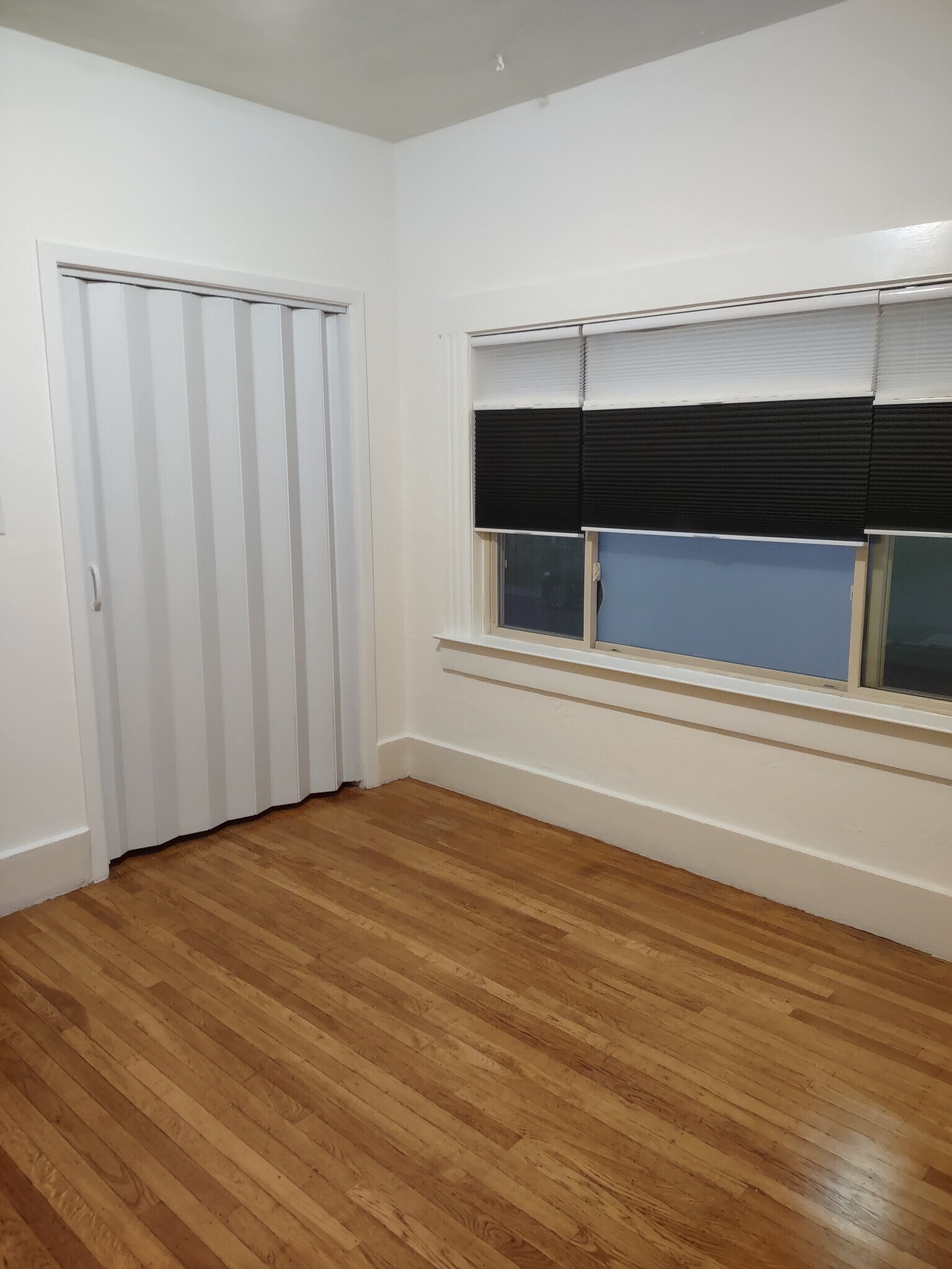 Building Photo - 16 Frances St