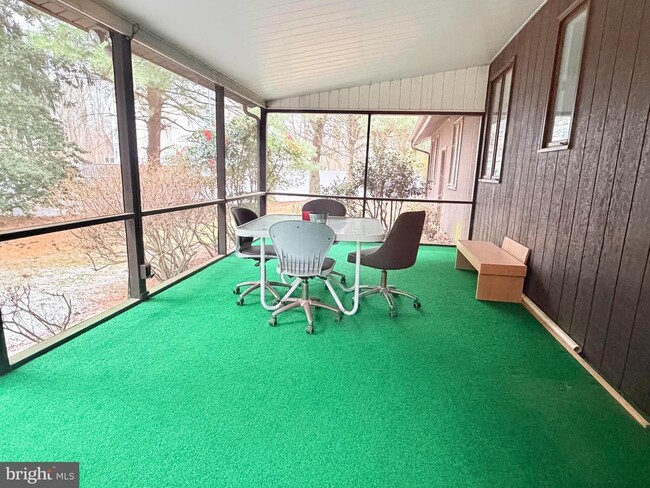 Building Photo - 694 Hickory Ridge Rd