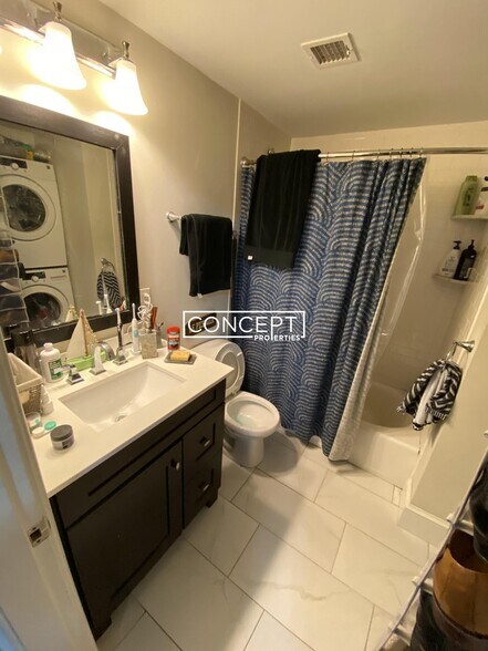 Building Photo - 658 Massachusetts Ave