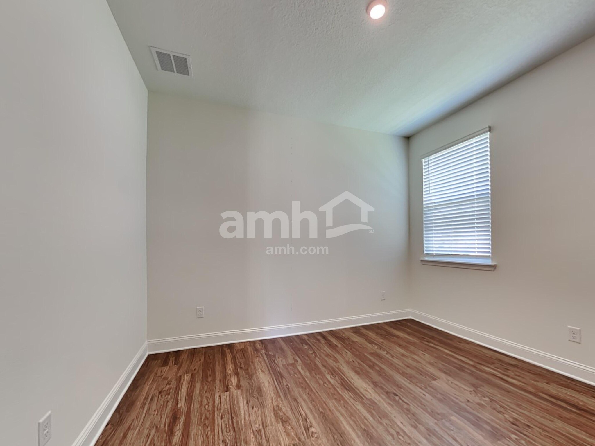 Building Photo - 340 Onate Cir