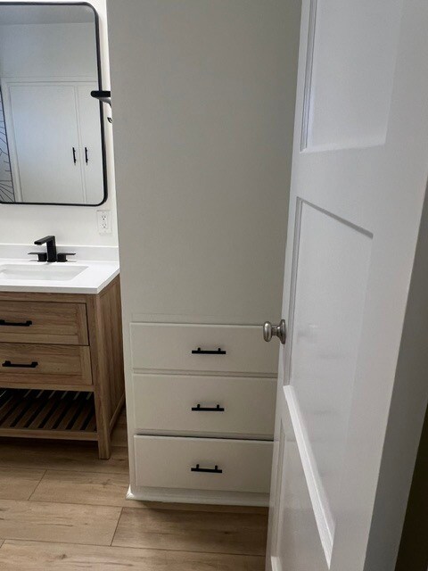 Building Photo - 2563 Treasure Dr