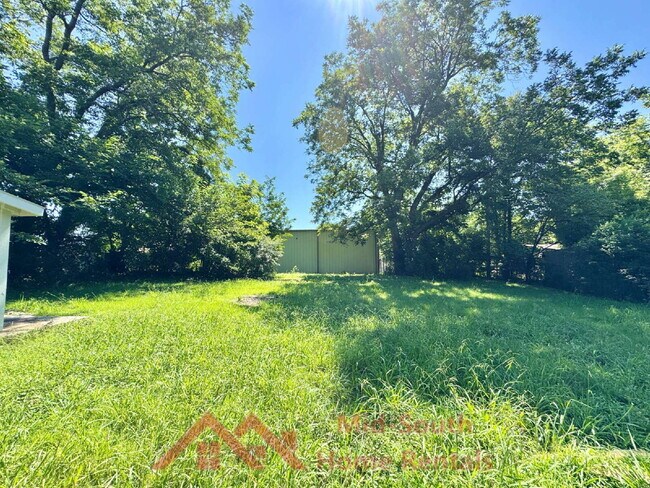 Building Photo - 2876 Cela Rd