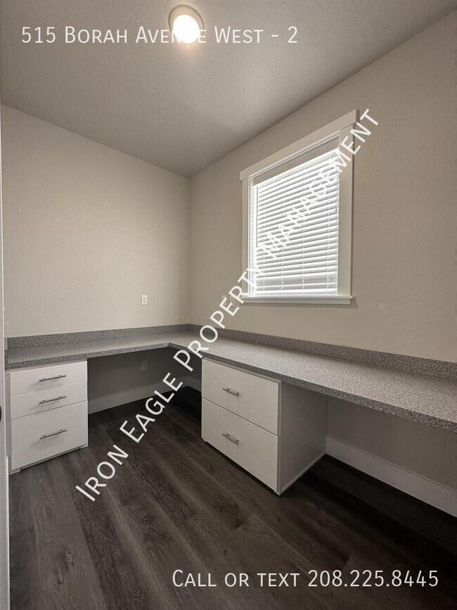 Building Photo - 515 Borah Ave W