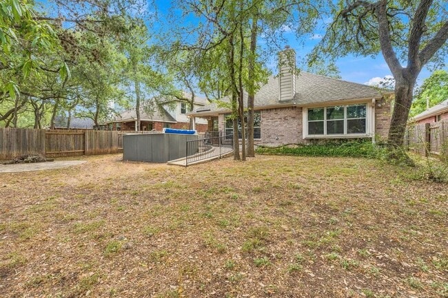 Building Photo - 516 Carismatic Ln
