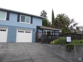 Building Photo - West Crescent Drive