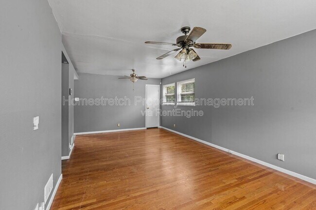 Building Photo - 135 Dundee Cir