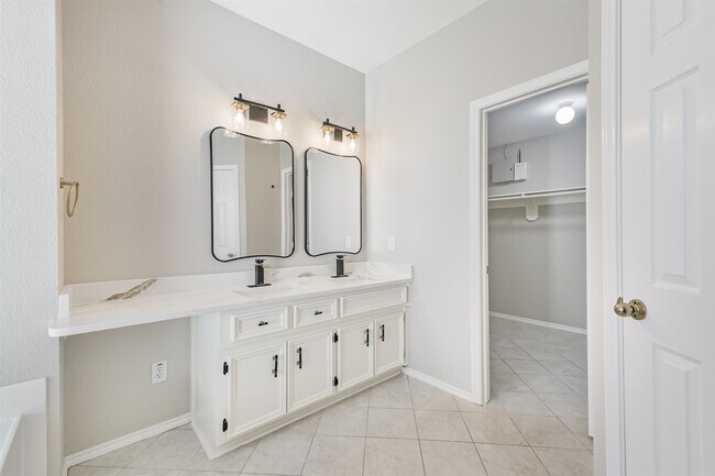 Building Photo - 26845 Iron Manor Ln