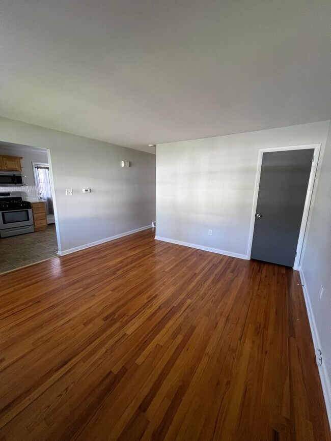 Building Photo - Beautiful 3 BD, 1 BA Lititz Home!