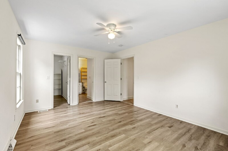 Building Photo - 111 Ticonderoga Dr