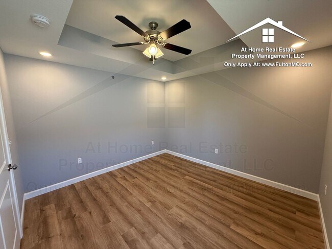 Building Photo - 2610 N Bluff St