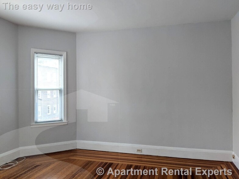 Building Photo - 14 Belknap St