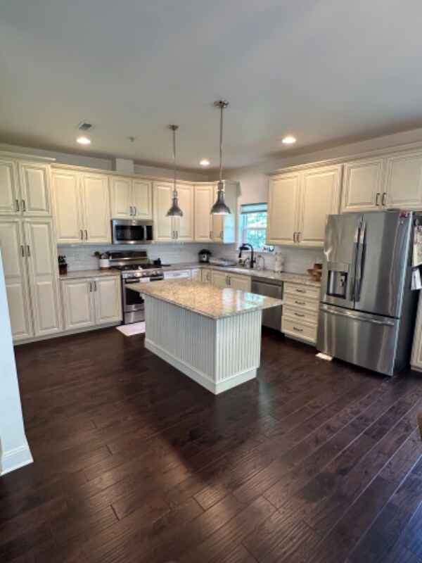 Building Photo - 106 Ava Ct