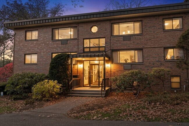 Building Photo - 1325 Worcester Rd