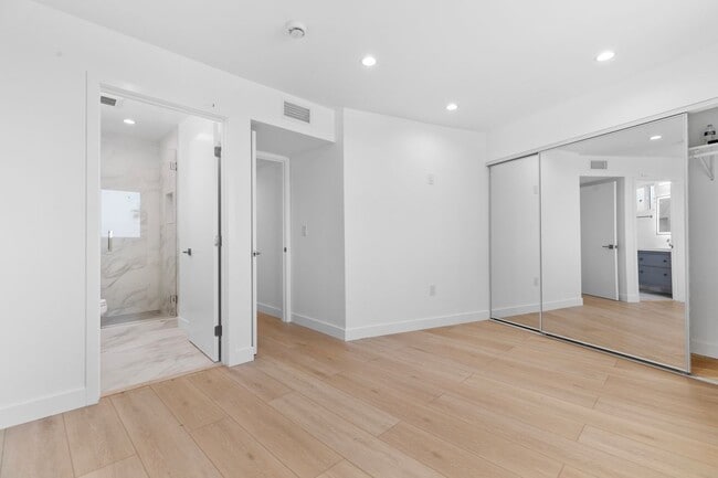 Building Photo - 10941 Christine Way