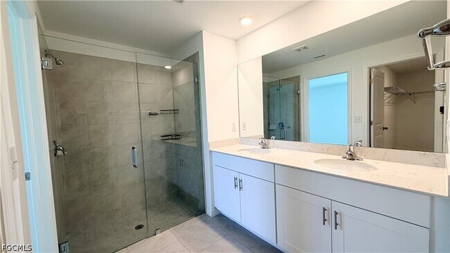 Building Photo - 4007 San Clemente Ct