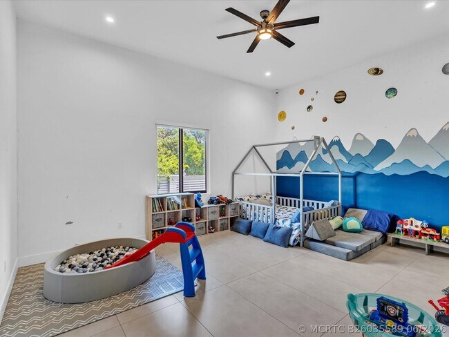 Building Photo - 6122 SW 173rd Way