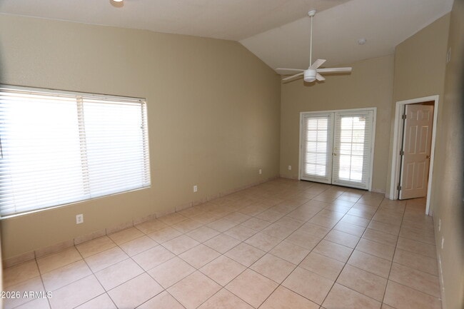 Building Photo - 1099 W Flint St