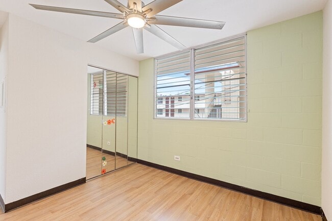 Building Photo - Upgraded 2-Bed Condo Steps from Ala Moana ...