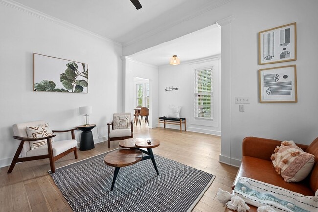 Building Photo - Updated Bungalow, Steps from Short North and OSU