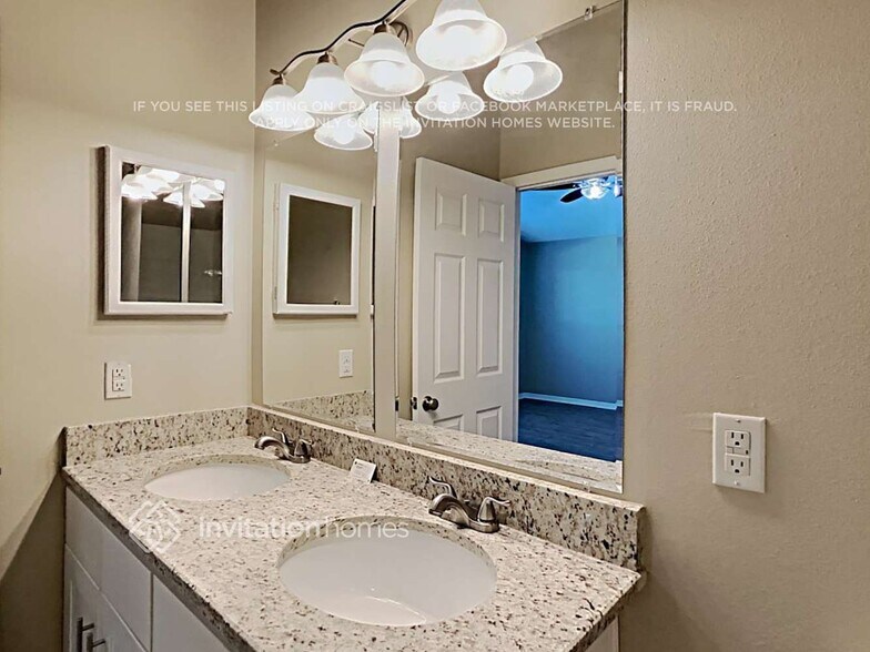 Building Photo - 2585 Alena Pl