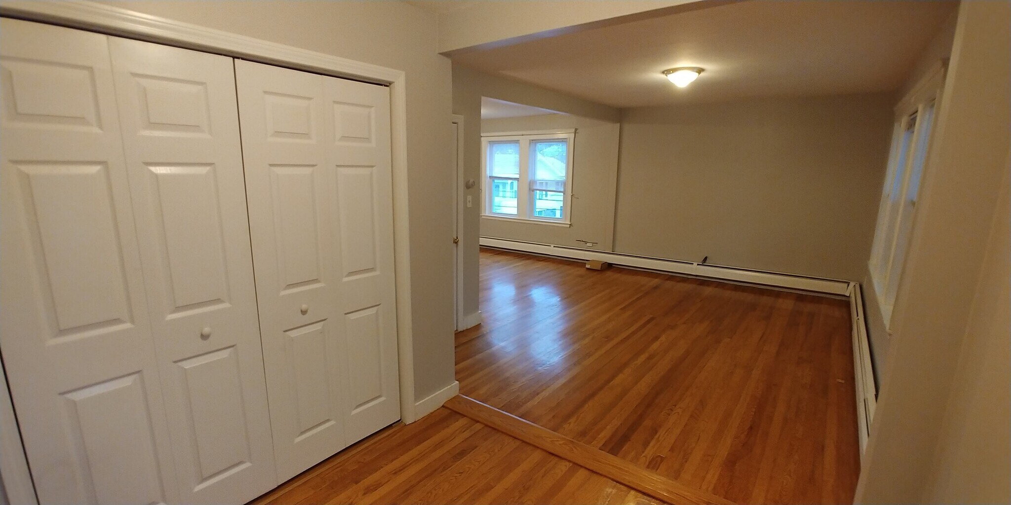 Building Photo - 416 Baker St