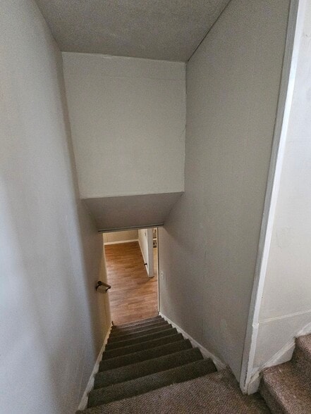 Stairs - 715 W 8th St