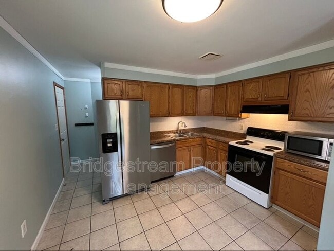 Building Photo - 2700 Sutton Ave
