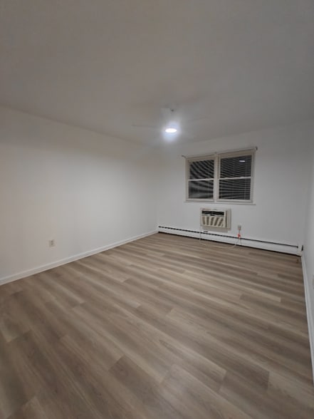 Building Photo - 55 Gill Ln