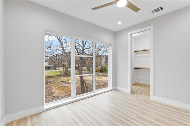 Building Photo - 2611 Sylvan Ave