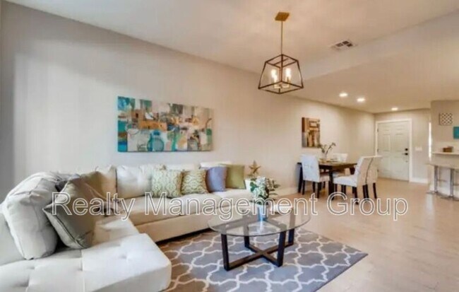 Building Photo - 13801 Pinkard Way